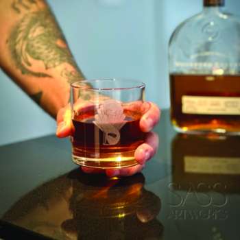 round whiskey scotch glass tumbler